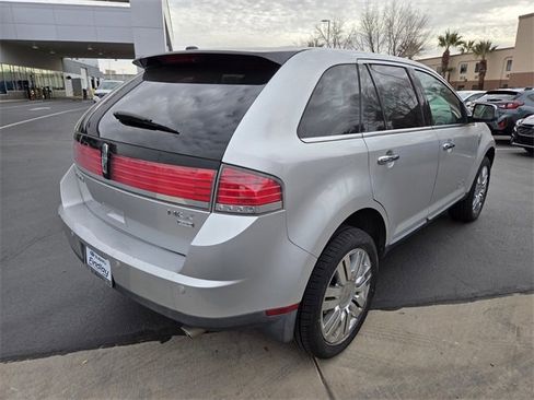 Used 2009 Lincoln MKX AWD image 4