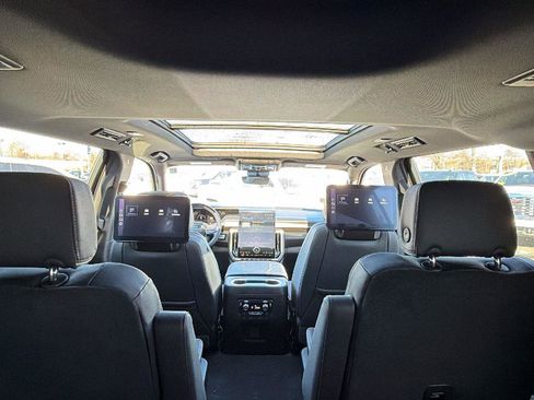 New 2026 GMC Yukon XL Elevation w/ Elevation Premium Package image 35