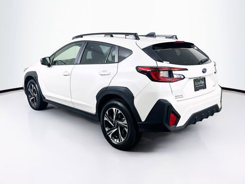 Used 2025 Subaru Crosstrek 2.0i Premium image 5
