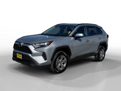 Used 2024 Toyota RAV4 XLE image 1