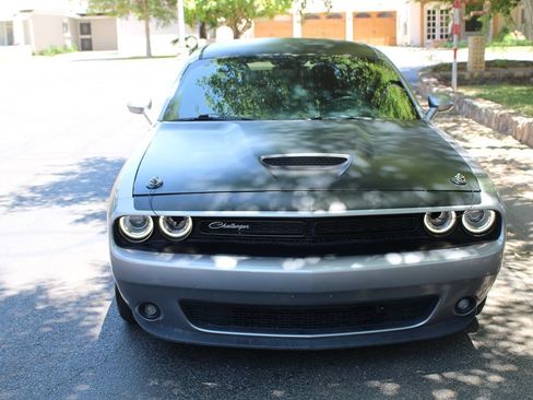 Used 2018 Dodge Challenger R/T w/ Quick Order Package 22P T/A RWD image 33