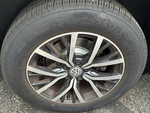 Used 2020 Volkswagen Tiguan SE w/ 3rd Row Seat Package AWD/4WD image 17
