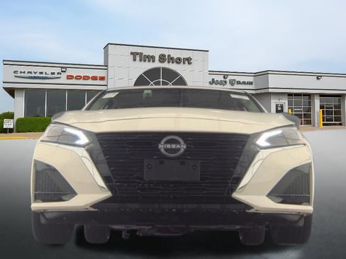 Used 2025 Nissan Altima 2.5 SV image 7