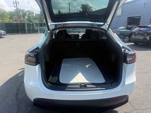 Used 2020 Tesla Model Y Long Range AWD/4WD image 5