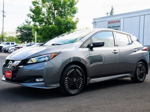 Used 2024 Nissan Leaf SV Plus FWD image 3