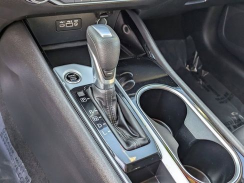 Used 2024 Nissan Altima 2.5 SV image 20