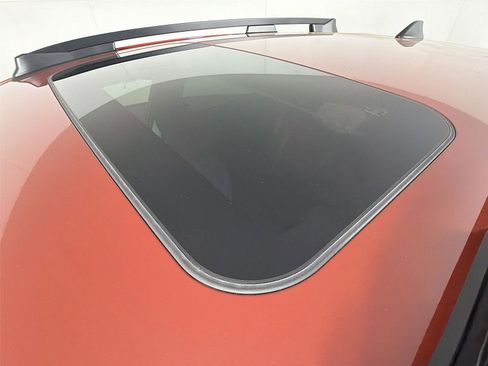 Used 2025 Subaru Crosstrek 2.0i Premium image 14