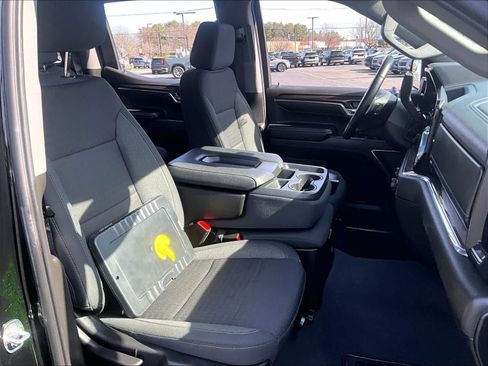 Used 2024 Chevrolet Silverado 1500 LT image 11