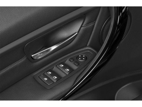 Used 2015 BMW 328i xDrive Sedan AWD/4WD image 12