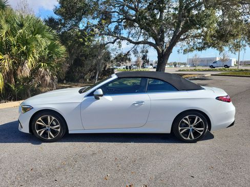 Used 2024 Mercedes-Benz CLE 300 4MATIC Cabriolet image 17