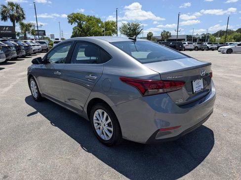 Certified 2022 Hyundai Accent SEL FWD image 6