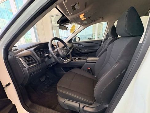 Used 2024 Nissan Rogue S AWD/4WD image 23