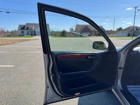 Used 1999 Lexus GS 300 RWD image 10