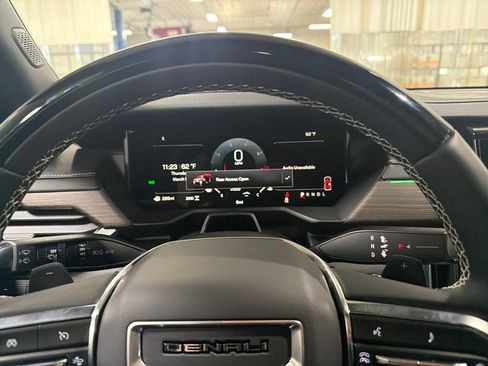 New 2026 GMC Acadia Denali w/ Super Cruise Package AWD/4WD image 19