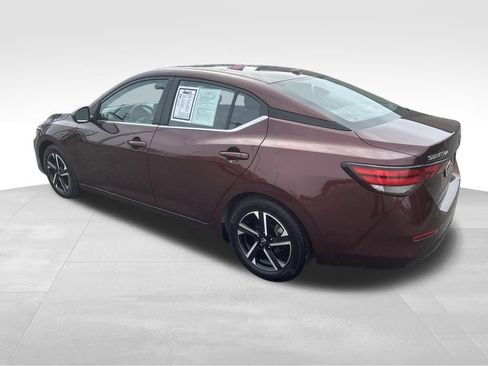 Used 2024 Nissan Sentra SV FWD image 14