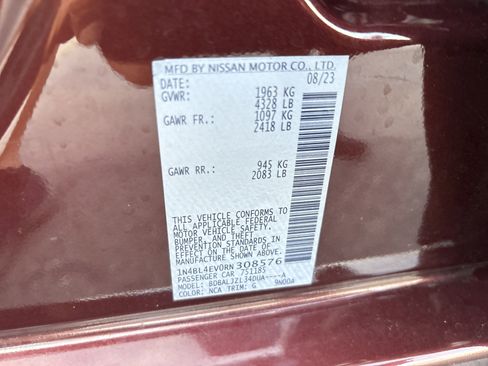 Used 2024 Nissan Altima 2.5 SL FWD image 36