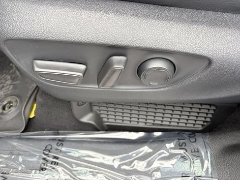 Used 2022 Toyota Sienna XSE w/ XSE Plus Package AWD/4WD image 21