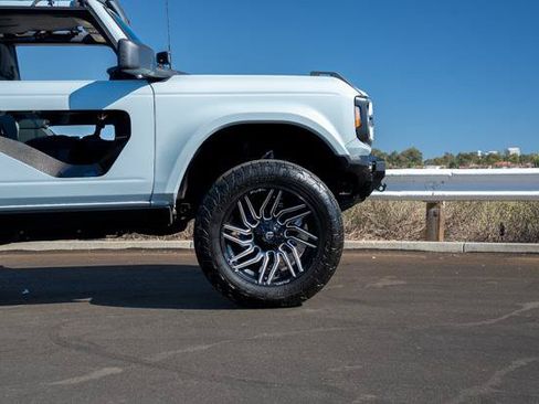Used 2023 Ford Bronco 2-Door w/ Sasquatch Package AWD/4WD image 21