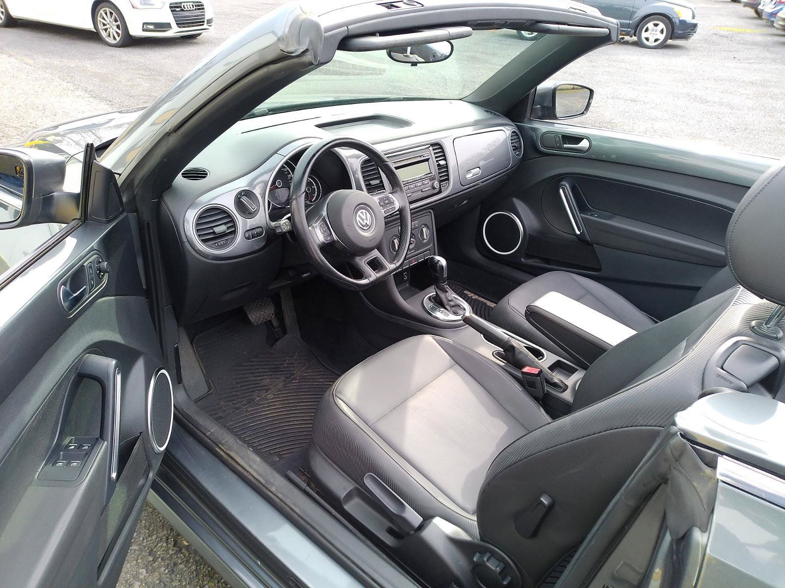 Used 2014 Volkswagen Beetle 2.5 FWD image 36