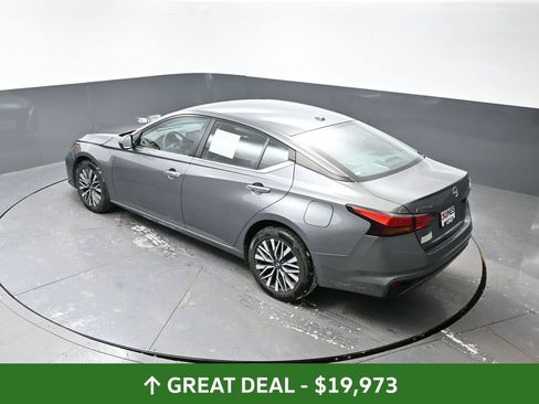 Used 2024 Nissan Altima 2.5 SV image 48