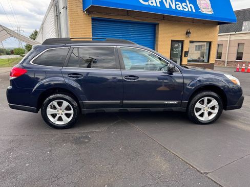 Used 2014 Subaru Outback 2.5i Premium AWD/4WD image 8