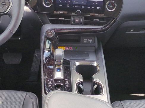 Used 2023 Lexus NX 350 AWD image 18