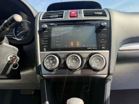 Used 2017 Subaru Crosstrek 2.0i Premium image 16