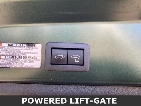 Used 2024 Toyota Corolla Cross XLE image 5