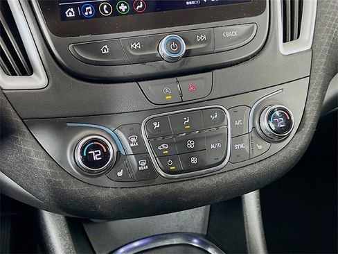 Used 2024 Chevrolet Malibu LT image 17