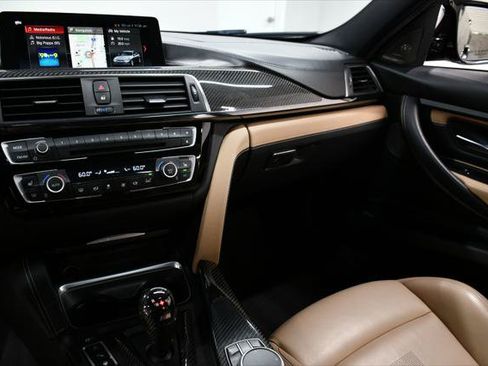 Used 2018 BMW M3 RWD image 48