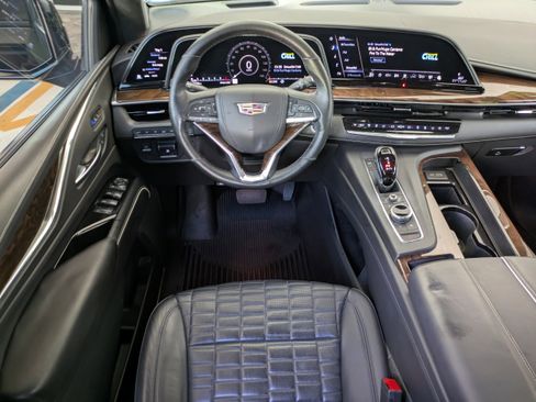 Used 2021 Cadillac Escalade Sport Platinum AWD/4WD image 18