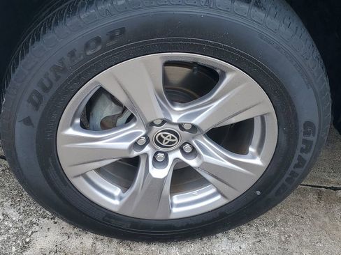 Used 2023 Toyota RAV4 LE image 4