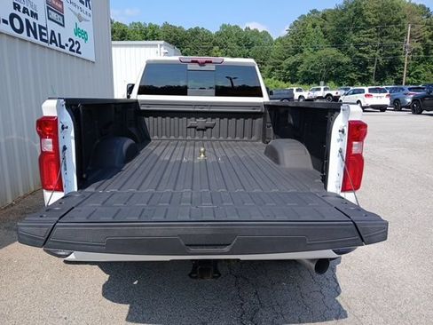 Used 2025 Chevrolet Silverado 3500 High Country w/ Technology Package AWD/4WD image 10