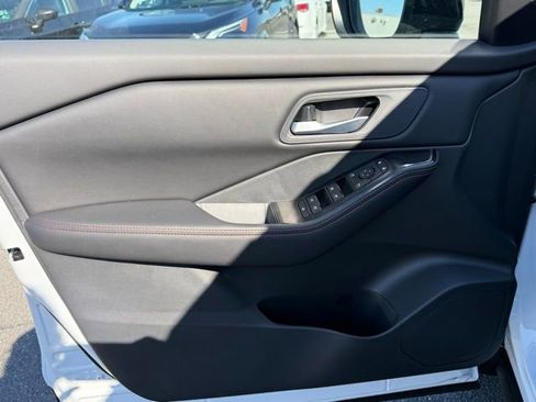 New 2026 Nissan Rogue SV image 10