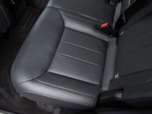 Used 2025 Land Rover Range Rover Sport SE image 31