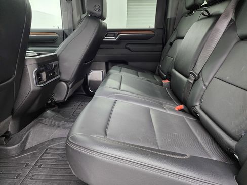 Used 2024 GMC Sierra 2500 Denali w/ Denali Reserve Package image 42