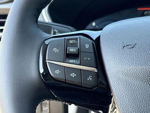 New 2026 Ford Escape SE w/ PHEV Premium Package FWD image 19