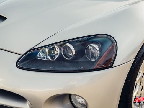 Used 2003 Dodge Viper SRT-10 image 50