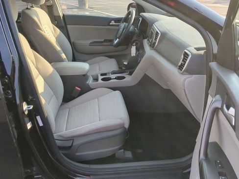 Used 2018 Kia Sportage LX image 25