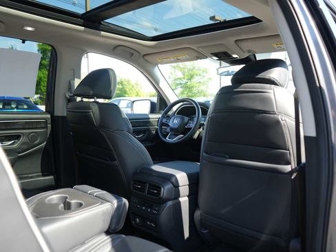 Used 2023 Honda Pilot Elite image 33