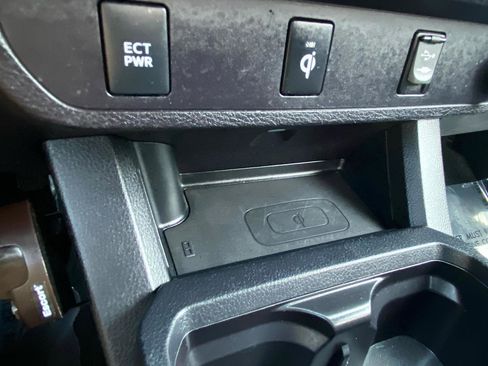 Used 2017 Toyota Tacoma TRD Sport w/ Tow Package (A/T) AWD/4WD image 57