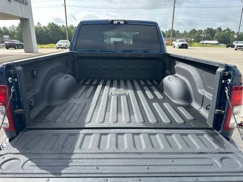 Used 2024 RAM 2500 Big Horn w/ Night Edition AWD/4WD image 38