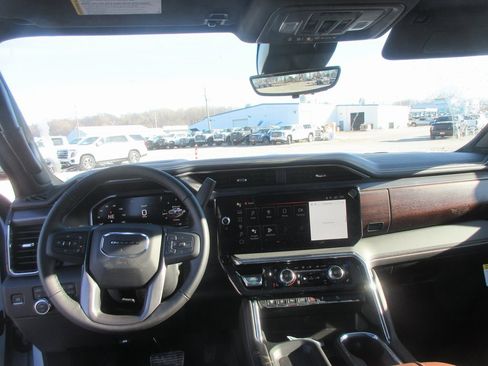 New 2026 GMC Sierra 2500 Denali Ultimate image 16
