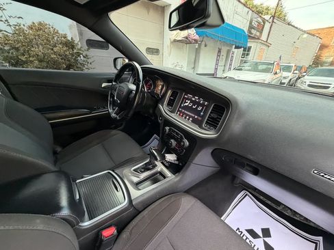 Used 2020 Dodge Charger SXT AWD/4WD image 37