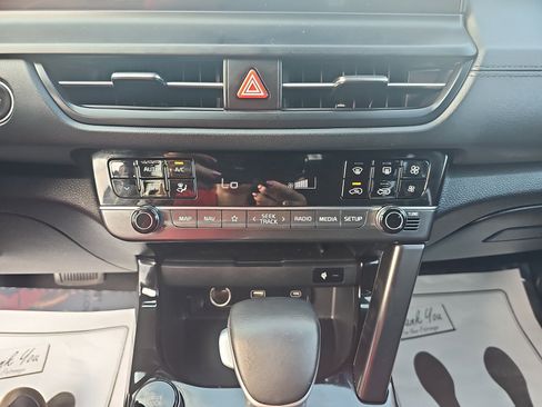 Used 2024 Kia Seltos EX AWD/4WD image 21