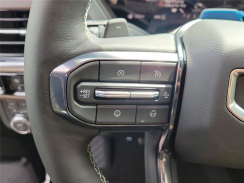 New 2026 GMC Yukon Denali Ultimate AWD/4WD image 26