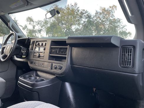 Used 2017 Chevrolet Express 3500 LT w/ LT Preferred Equipment Group image 15