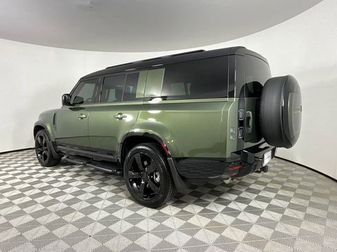 Used 2026 Land Rover Defender 130 X-Dynamic SE image 3