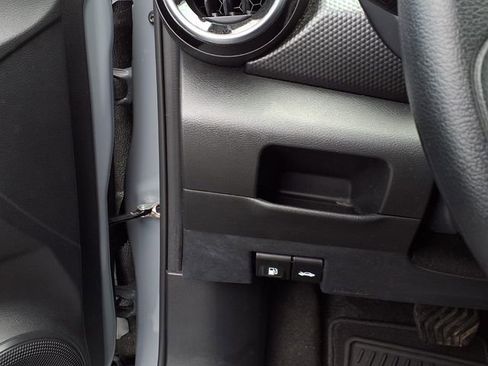 Used 2024 Nissan Kicks SV FWD image 13