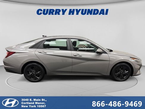 Used 2021 Hyundai Elantra SEL w/ Convenience Package FWD image 6